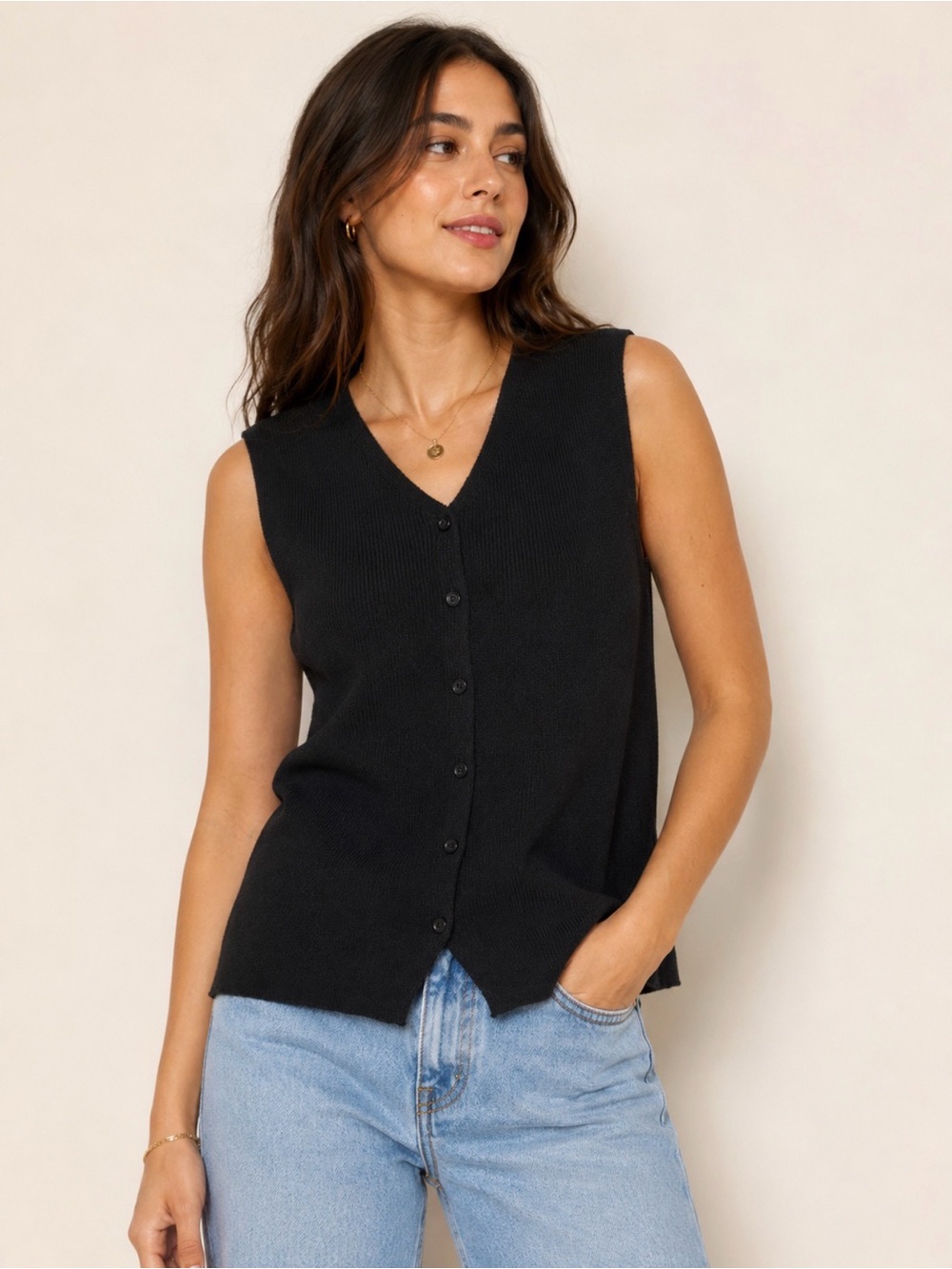 CALLGRAPHE Black Sleeveless Button-Front Knit Top